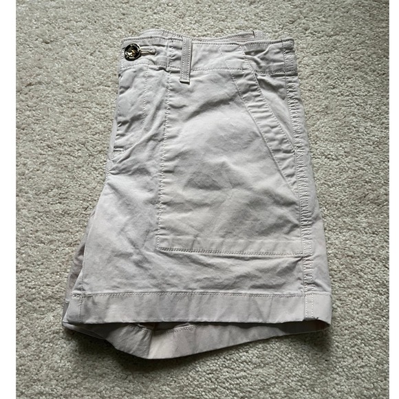 Lilly Pulitzer Khaki Shorts Utility Pockets Casual Everyday Wear Size 2 - Picture 1 of 5